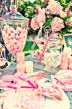 Γλυκές Λιχουδιές: Μια γλυκιά ροζ φαντασία