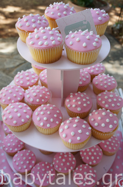 ΡΟΖ ΧΡΩΜΑ: Ροζ πουά cupcakes